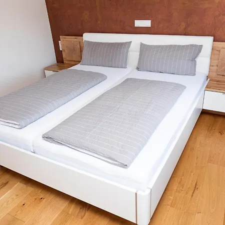 Ferienwohnung Mosel-Saar-Ruwer Bernkastel-Kues Esterno foto